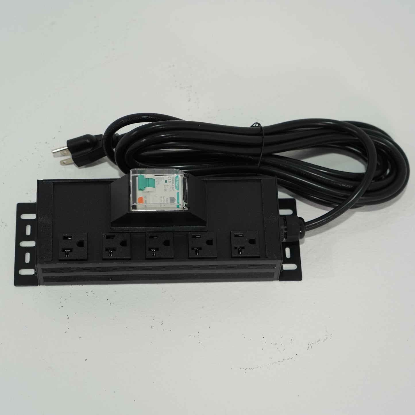 Deeptime High Quality Power Strip US Cabinet Socket Outlet Power Distribution with Switch & Overload Protection 220V